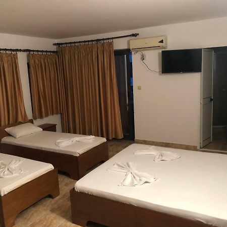 Apartments Toni Улцинь Екстер'єр фото