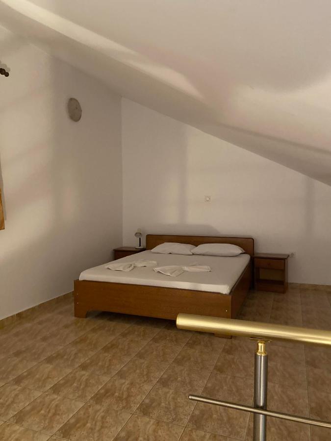 Apartments Toni Улцинь Екстер'єр фото