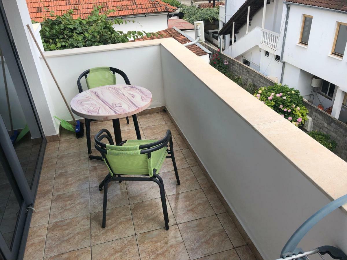 Apartments Toni Улцинь Екстер'єр фото