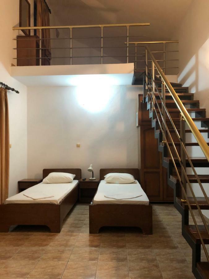 Apartments Toni Улцинь Екстер'єр фото