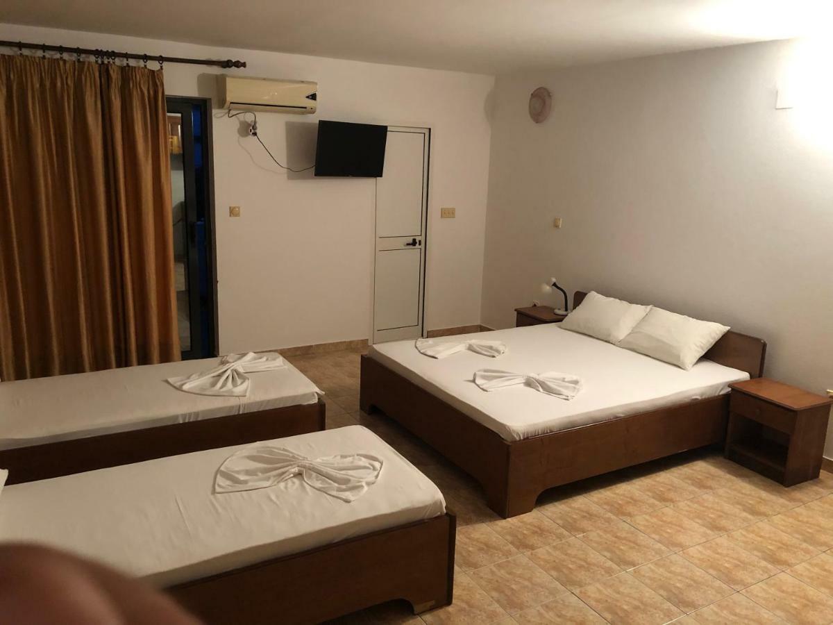 Apartments Toni Улцинь Екстер'єр фото