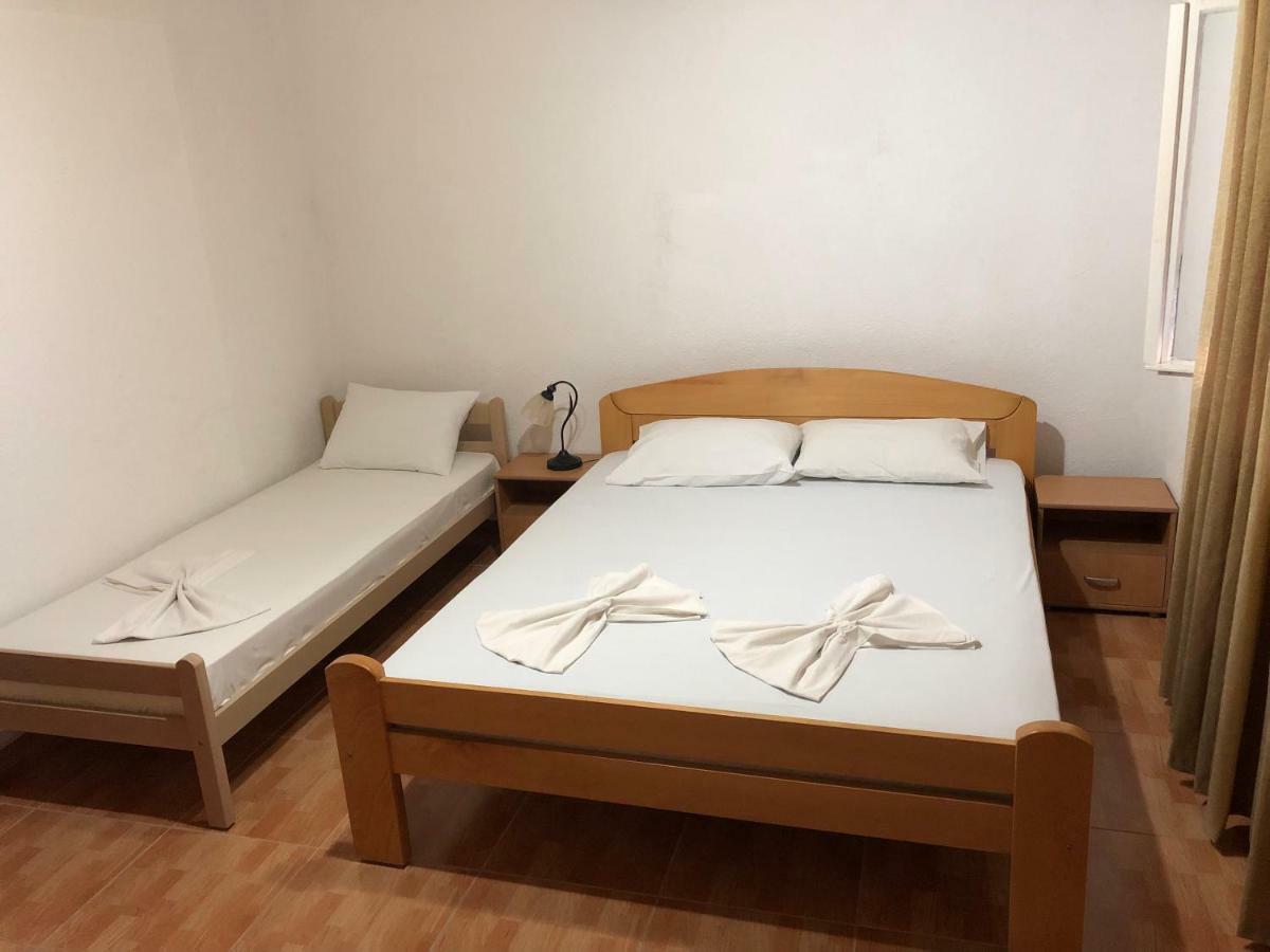 Apartments Toni Улцинь Екстер'єр фото